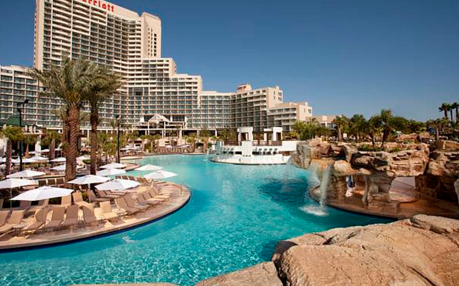Resorts with Outdoor Pools: Sun and Swim in Orlando